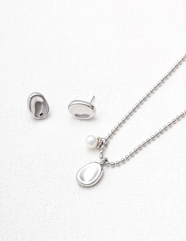 Sterling Silver Pearl Necklace - Image 4