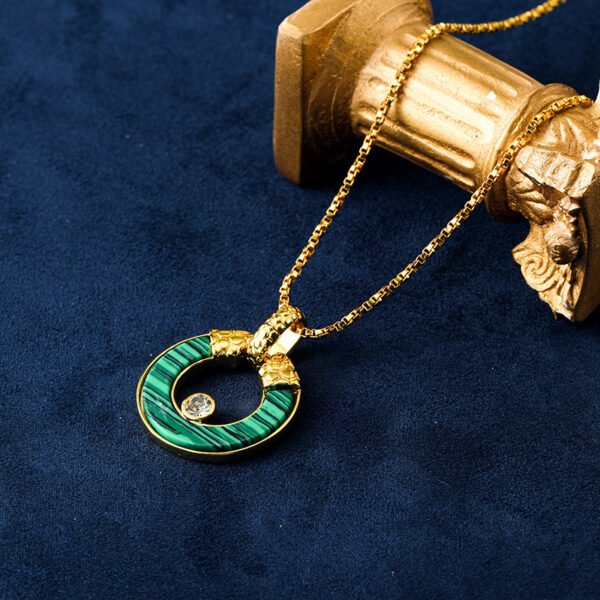 Original 18K Gold Plated Green Natural Stone Round Pendant Necklace