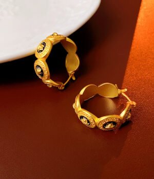 Ancient gold oval pattern Earrings