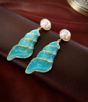 925 Silver Post Part Pearl Conch Glaze Dripping Earrings