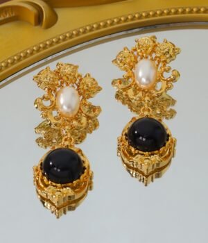 18K Gold Plated Vintage Monet Earrings Small Lion Relief Craft Pearl Glass Inlay