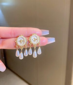 925 Silver Post Part Oval Bee Pearl Water Drop Tassel Earrings
