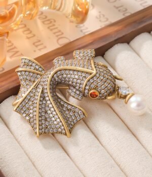 18K Gold Plated Vintage Good Luck Brooch Pin Pearl Brooch
