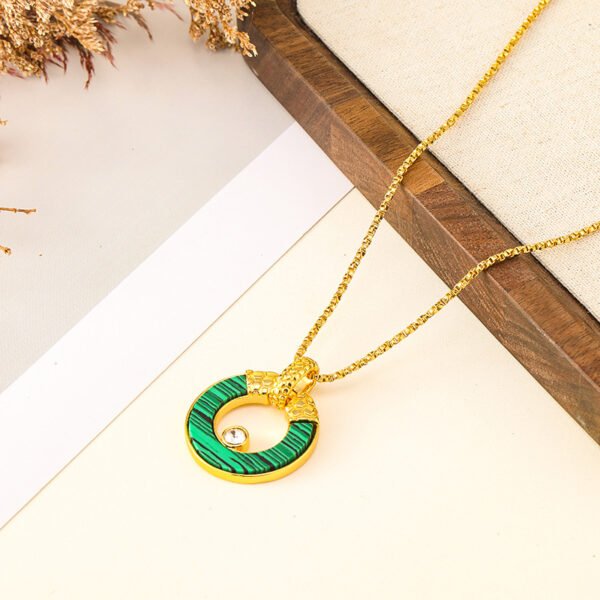Original 18K Gold Plated Green Natural Stone Round Pendant Necklace - Image 3