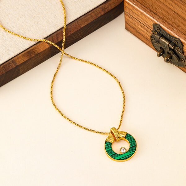 Original 18K Gold Plated Green Natural Stone Round Pendant Necklace - Image 2