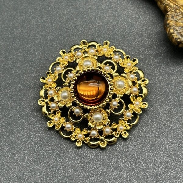 18K Gold Plated Vintage Brooch Three-Dimensional Plum Blossom Brooch