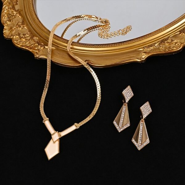 18k Gold Plated Vintage Jewelry Sets Czech Diamonds Inlaid Snake Bones Chain Necklace Earrings - Image 2
