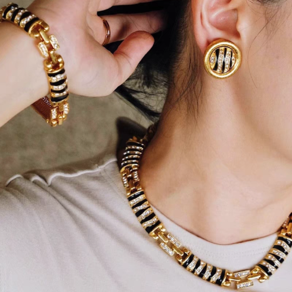 18k Gold Plated Vintage Jewelry Sets Maximelism Diamonds Inlaid Black Gold Necklace Round Stud Earrings Bracelet