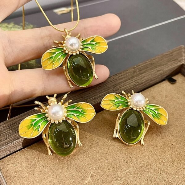 Cute Green Honey Bees Yellow Enamel Color Wings Earrings Necklace Set