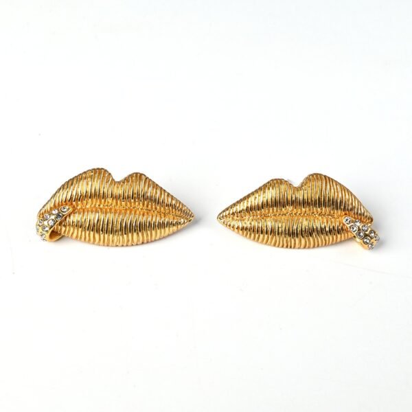 18k Gold Plated Vintage Design Lip Shape Stud Earrings Rhinestone Inlaid Piercing - Image 5