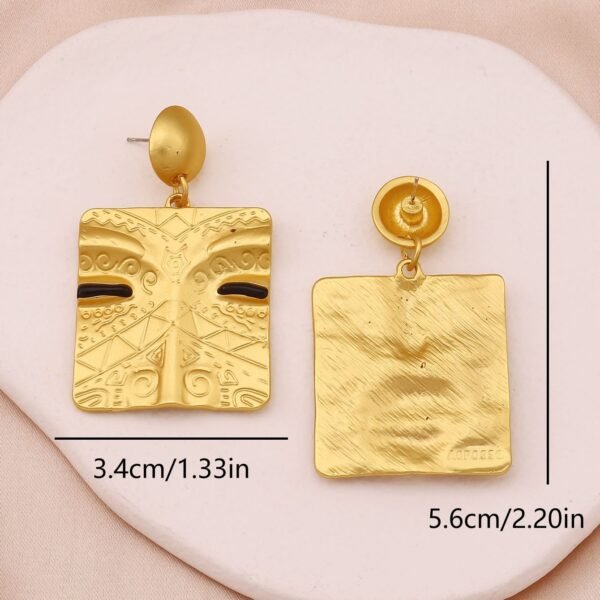 Face Design Earrings Facial Feature Gold Color Dangle Earrings Eye Pink Lip Nose Square Shape Asymethric Earrings - Image 3
