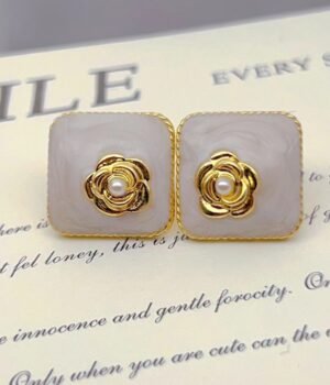 White Dripping Glaze Imitation Pearl Rose Earrings