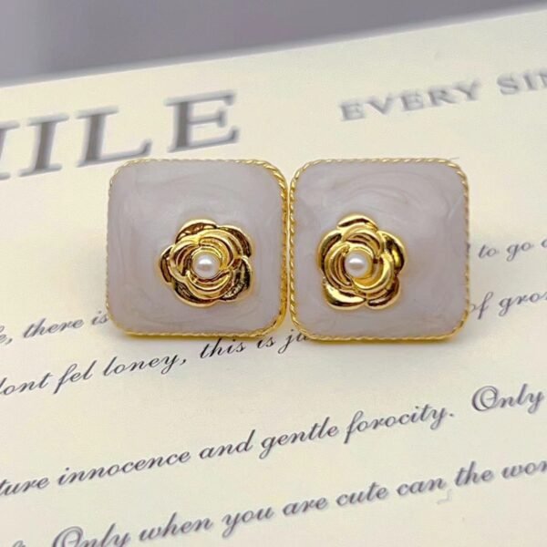 White Dripping Glaze Imitation Pearl Rose Earrings