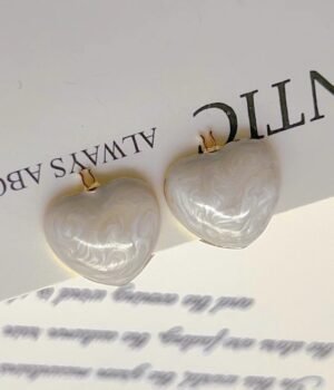 Milk Salt Blue Heart-Shaped Earrings