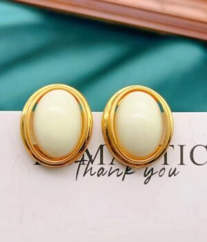 Vintage White Oval Earrings