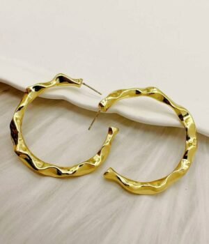 Liquid Gold Irregular C-Shaped