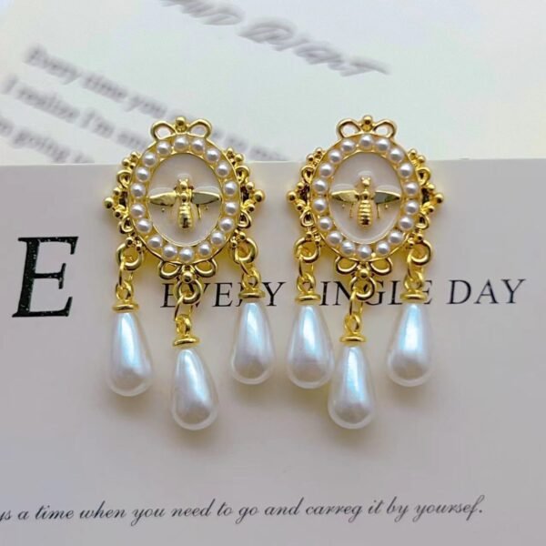 Dripping Oil Oval Bee Imitation Pearl Water Drop Tassel Earrings