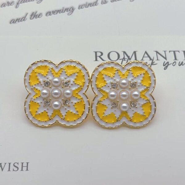Yellow And White Drip Glaze Flower Inlaid Imitation Pearl Earrings