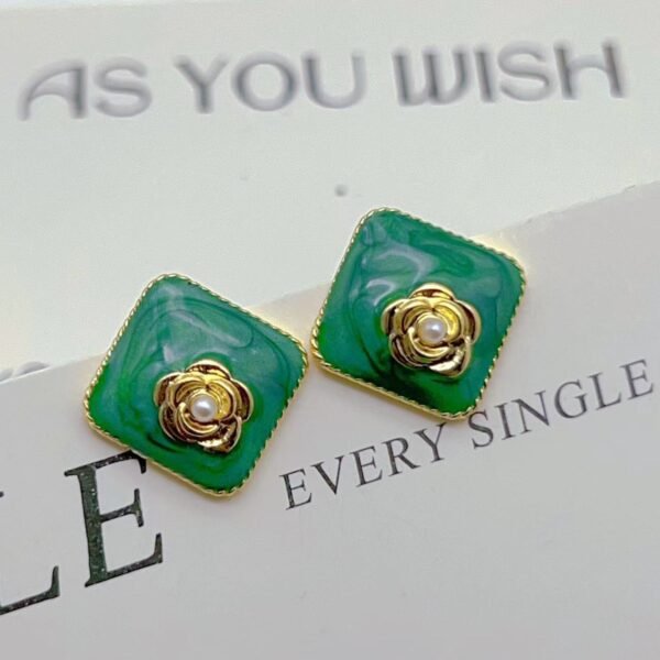 Green Imitation Pearl Gold Rose Square Earrings