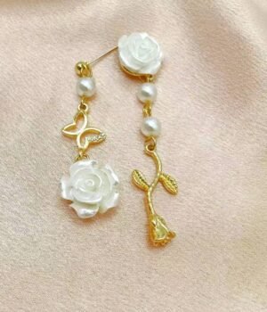 Asymmetrical White Rose-Shaped Elegant Small Earrings