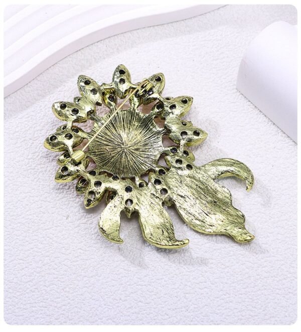 Zircon Inlaid Sparkle Big Sunflower Brooch Colorful Rhinestone Decorated Flower with Green Leaf Gold / Blue Color - Image 9