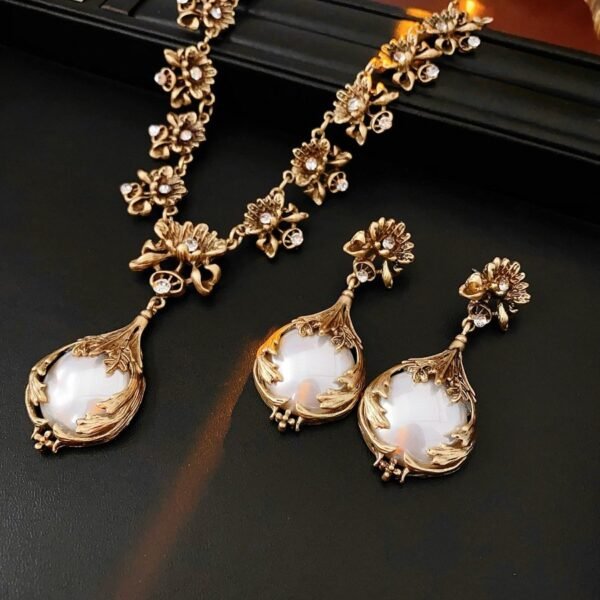 Vintage Design Rhinestone Inlaid Flower Chain Leaf Shape Imitation Pearl Elegante Dangle Earrings / Necklace / Set - Image 3