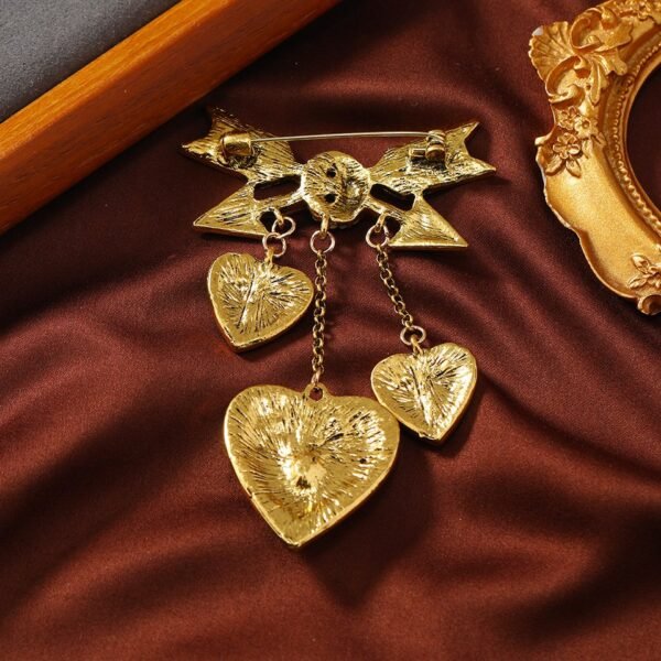 Rhinestone Inlaid Sparkle Cupid Arrow with Heart Dangle Brooch Pink / Red / Green - Image 5