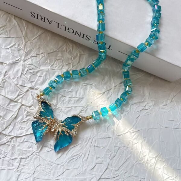 Vintage Design Rhinestone Inlaid Butterfly Pendant Necklace Iridescent Cube Shape Beaded Chain - Image 5