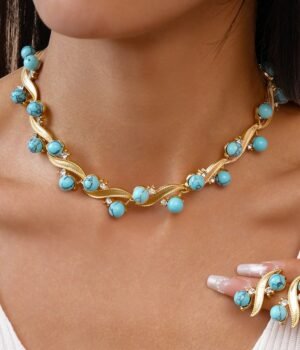 Vintage Style Turquoise Stone Necklace / Stud Earrings / Set