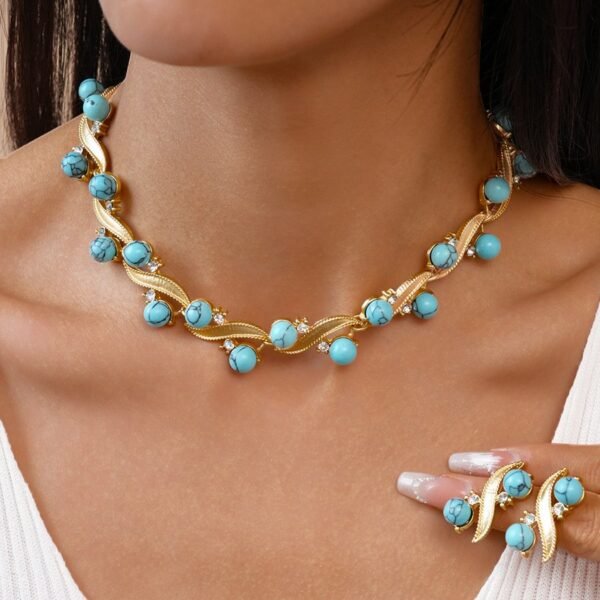 Vintage Style Turquoise Stone Necklace / Stud Earrings / Set