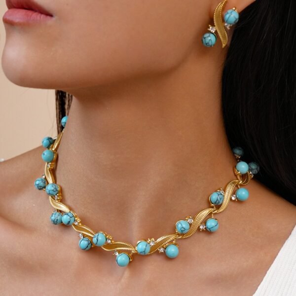 Vintage Style Turquoise Stone Necklace / Stud Earrings / Set - Image 6