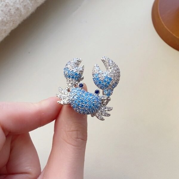 Rhinestone Inlaid Sparkle Adjustable Blue Crab Ring - Image 2