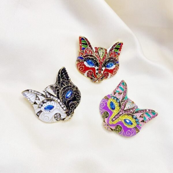 Colorful Enamel Cute Cat Face Rhinestone Inlaid Small Brooch - Image 2