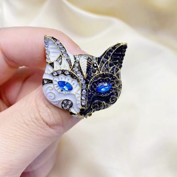 Colorful Enamel Cute Cat Face Rhinestone Inlaid Small Brooch - Image 4