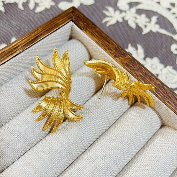 Vintage Design Matte Gold Wing Shape Dainty Sand Gold Color Feather Shape Stud Earrings / Brooch / Set - Image 3
