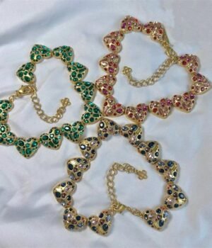 Gold Plated Vintage Design Heart Shape Short Necklace Rhinestone Inlaid Sparkling Heart Choker Valentine's Day Jewelry