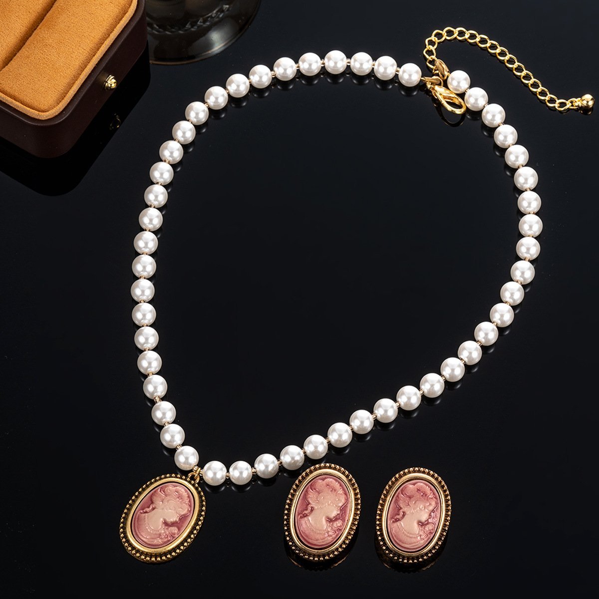 Pink Cameo Style Vintage Vibe Stud Earrings Glass Pearl Chain Necklace - Image 2