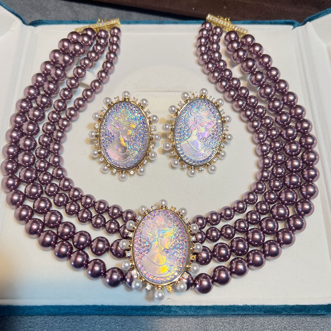 Gold Plated Colorful Cameo Stud Earrings Glass Pearl Layered Necklace Statement Piece Purple / White (Box not included)